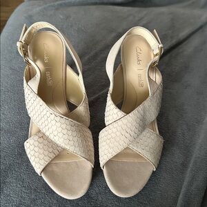 Never been worn! Clarks Dalia Lotus Nude Heel
